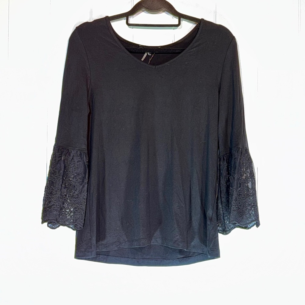 Lemon Tart Womens Black Lace Bell Sleeve V-Neck Knit Top M